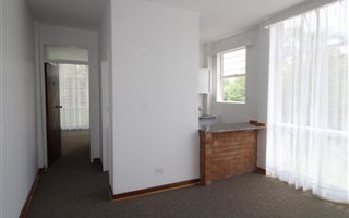 1 Bedroom Flat in Honey Hill