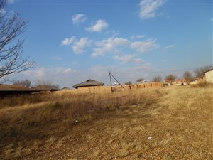 833 m² Land available in Sunset View
