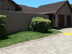 3 Bedroom Apartment in Veld En Vlei