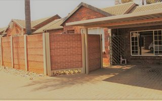 3 Bedroom Townhouse in Bergbron