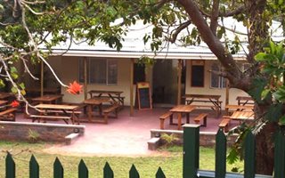 180 m² Commercial space in Amanzimtoti