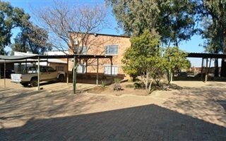 8.6 ha Farm in Diepsloot