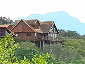 3 Bed House in Ballots Bay
