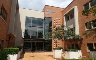 400 m² Commercial space in Bryanston