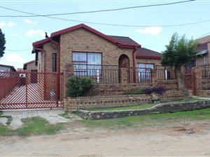 3 Bed House in Phuthaditjhaba