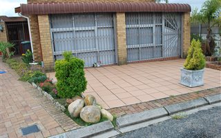 2 Bedroom House in Oakglen