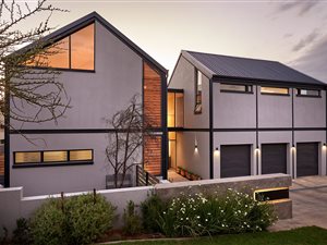 5 Bed House in Waterfall Country Estate