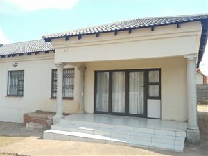 3 Bed House in Amajuba Park