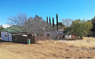 2 Bedroom House in Luckhoff