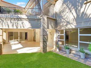 4 Bed Cluster in Melrose Estate