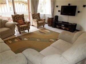 3 Bed Simplex in Morningside Manor