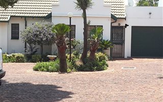 2 Bedroom House in Newlands