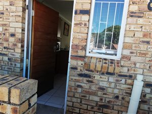 2 Bed Flat in Clarina