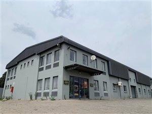 785 m² Commercial space in Jansen Park
