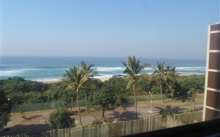 2 Bedroom Apartment in Amanzimtoti