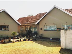 3 Bedroom House in Helikon Park