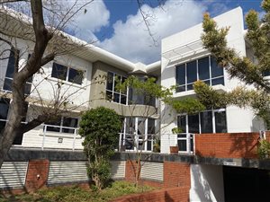 190 m² Office Space in Somerset Park