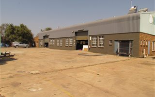 1000 m² Industrial space in Rosslyn