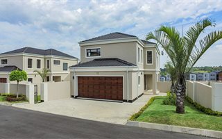 4 Bedroom House in Carlswald Estate