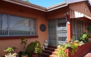 3 Bedroom House in Sea View