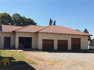 8575 m² Farm in President Park