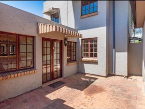 3 Bed Townhouse in Blue Gill