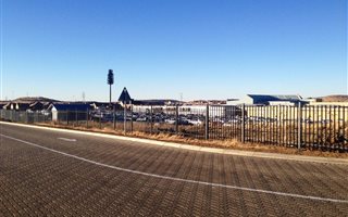 925 m² Land available in Wild Olive Estate