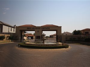 4 Bed House in Breakfree Estate
