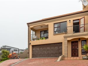 4 Bed Townhouse in Island View