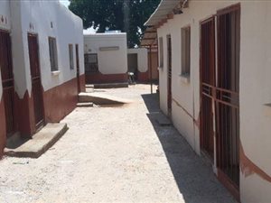 8 Bed House in Ivory Park