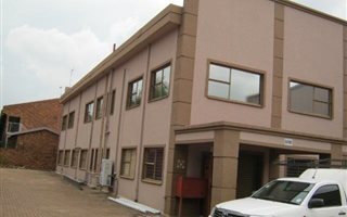 1604 m² Office Space in Westwood