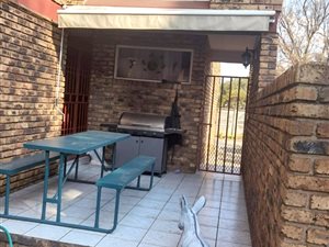 3 Bed Townhouse in Vanderbijlpark SW1