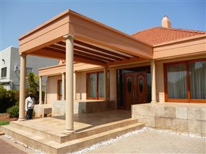 5 Bed House in Observatory