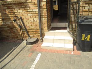2 Bed Duplex in General Alberts Park