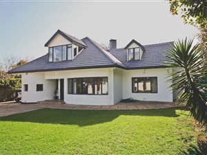 5 Bed House in Stuarts Hill