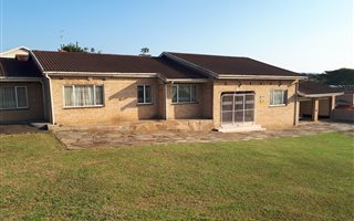 6 Bedroom House in Newlands West