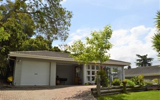 5 Bedroom House in Hunters Home