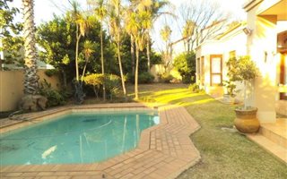 4 Bedroom House in Dainfern Ridge