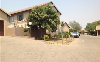2 Bedroom Simplex in The Reeds