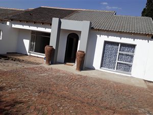 4 Bed House in Dinwiddie