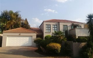 3 Bedroom Cluster in Maroeladal