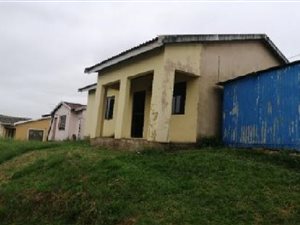 2 Bed House in Lovu