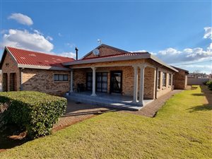 4 Bed House in Panorama