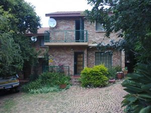 2 Bed Duplex in Meyerspark