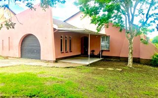 3 Bedroom House in Bisley