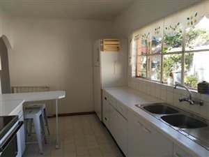 2 Bed Garden Cottage in Sundowner