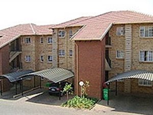 2 Bedroom Flat in Erand Gardens