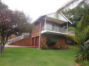 3 Bed House in Constantia Park