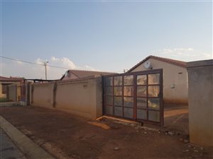 3 Bed House in Windmill Park