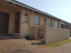 2 Bed Townhouse in Grobler Park